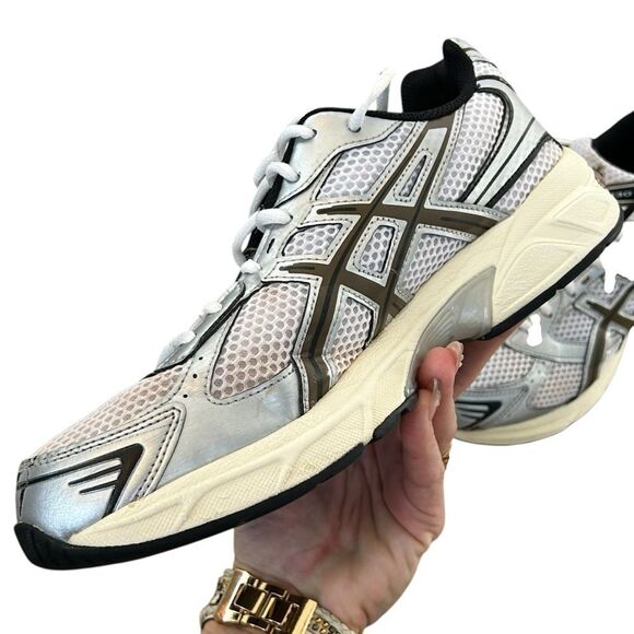 ASICS Gel-1130 White black and silver Gray Athletic Sneakers men’s size 8.5 main image 4